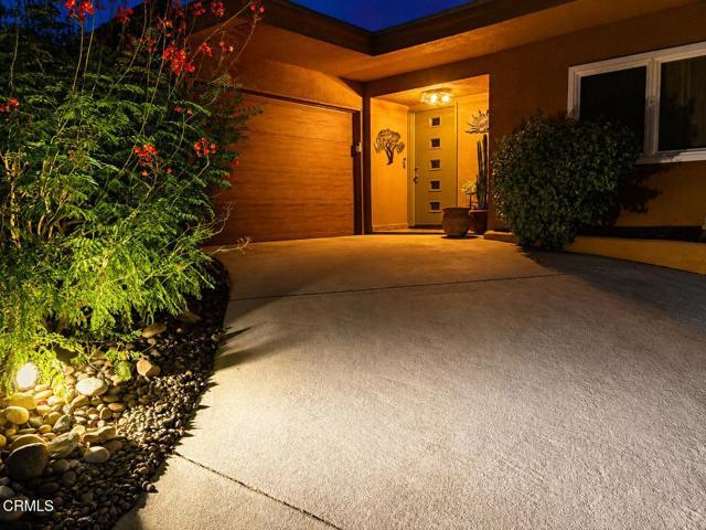 Building Photo - 46265 Burroweed Ln
