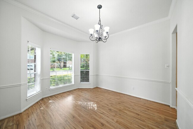 Building Photo - 1626 Maryvale Dr