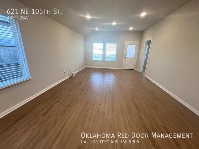 Photo - 621 NE 105th St House