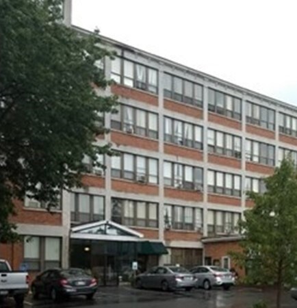 Foto del edificio - 60 N Main St