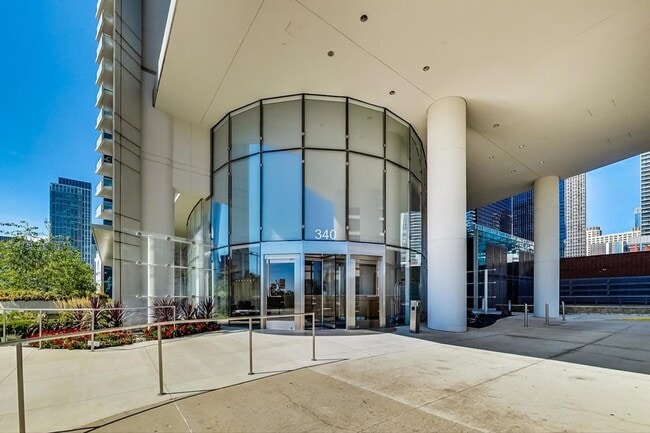 Photo - 340 E Randolph St Apartment