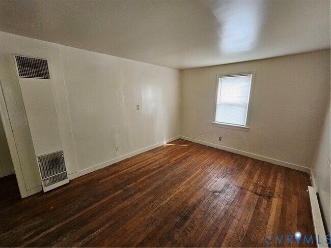 Foto del edificio - 5211 Blue Ridge Ave