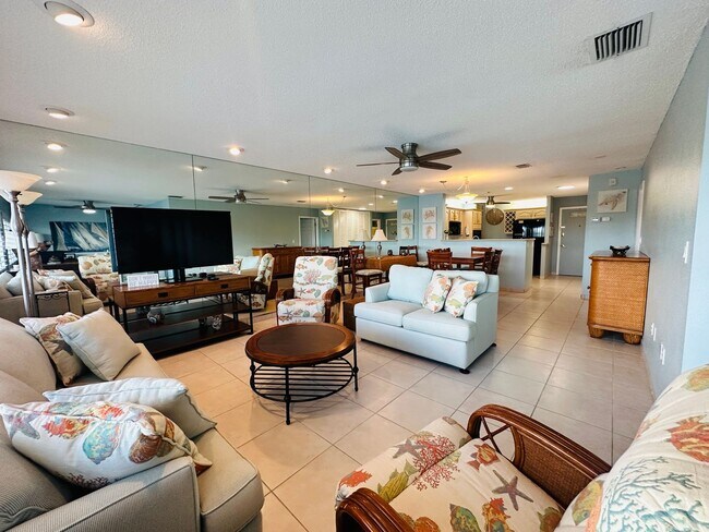 Building Photo - Updated Condo with Stunning Water Views! -...