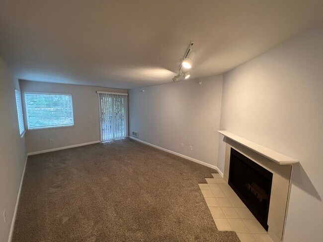 Foto del edificio - 700 Front St S