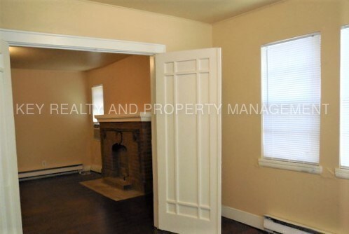 Foto del edificio - 1 Bed 1 Bath Apt in Edgemere Park Addition