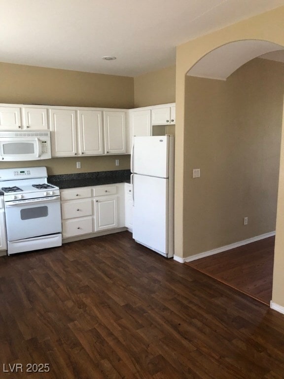 Building Photo - 6677 Pendle Priory Ave