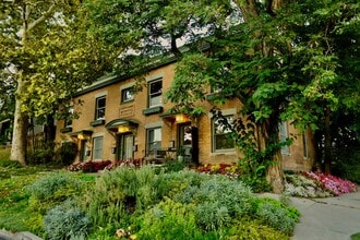 Building Photo - 202 K St