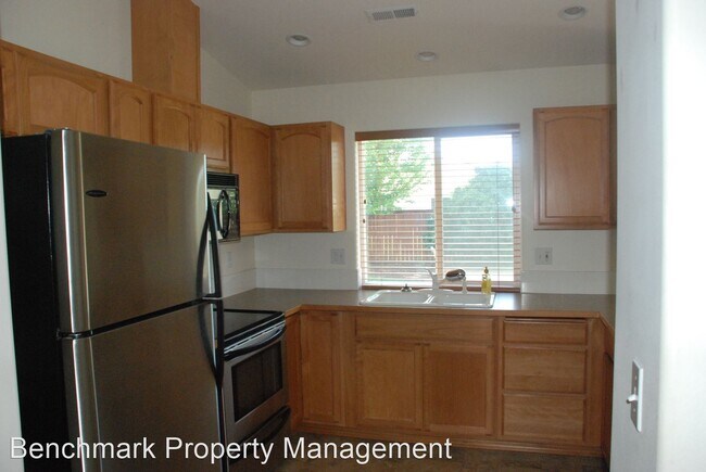 Building Photo - 3 br, 2 bath House - 1740 W. Lyon Court