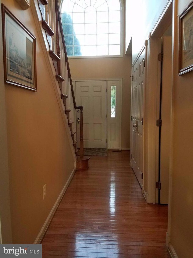 Primary Photo - 43660 Catton Pl