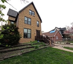 Building Photo - 163 N Lombard Ave