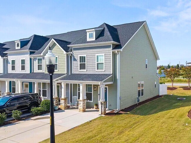 Foto del edificio - 109 Shallons Dr