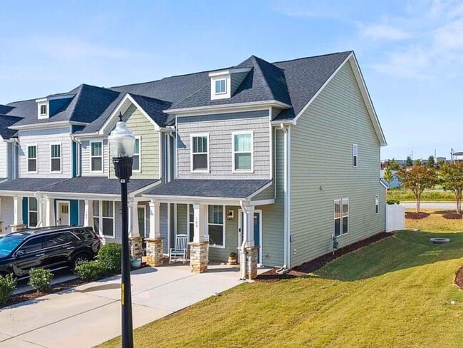 Photo - 109 Shallons Dr Townhome