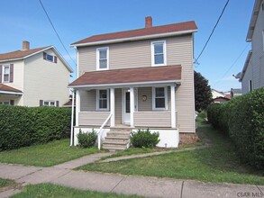 Building Photo - 209 10th St