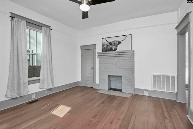 Building Photo - 728 Laurel St