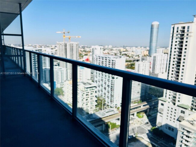 Foto del edificio - 1111 SW 1st Ave