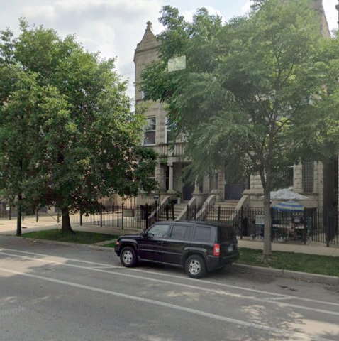 Building Photo - 1513 N California Ave