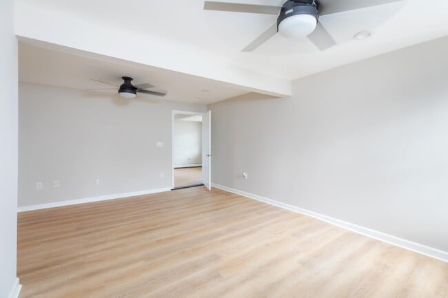 Building Photo - 158 Ashworth Ave