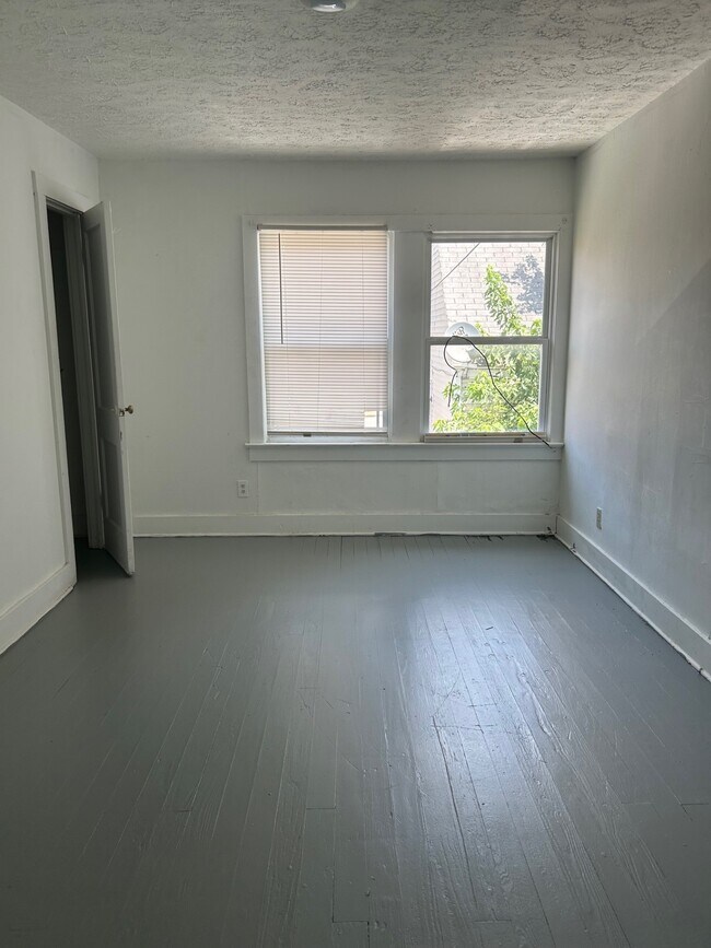 Foto del edificio - 417 W 15th St