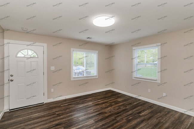 Building Photo - 9585 Loralinda Dr