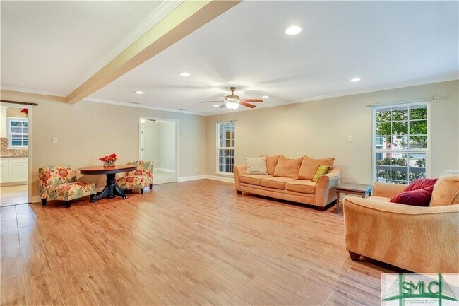 Foto del edificio - 23 Live Oak Dr