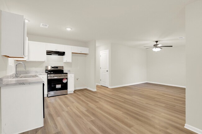 Foto del edificio - 2939 Lake Park Rd