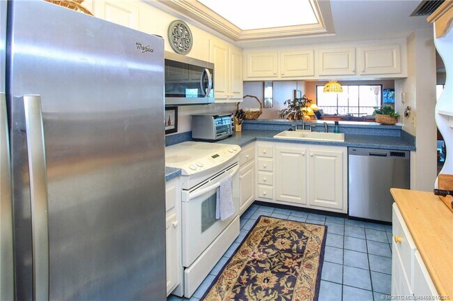 Foto del edificio - 4540 NE Sandpebble Trce