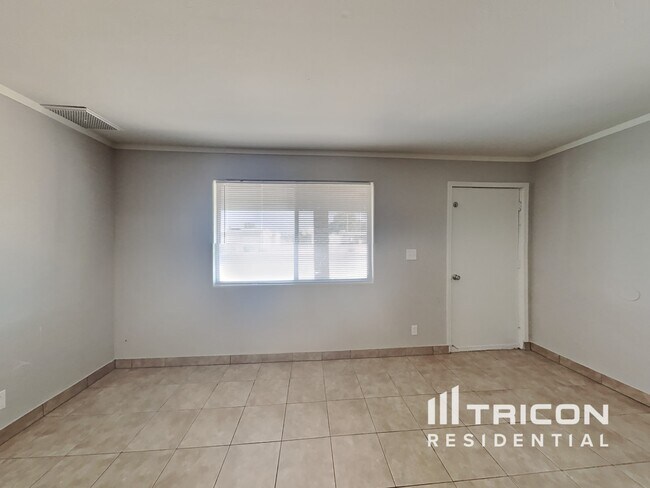 Foto del edificio - 1649 W Pueblo Ave