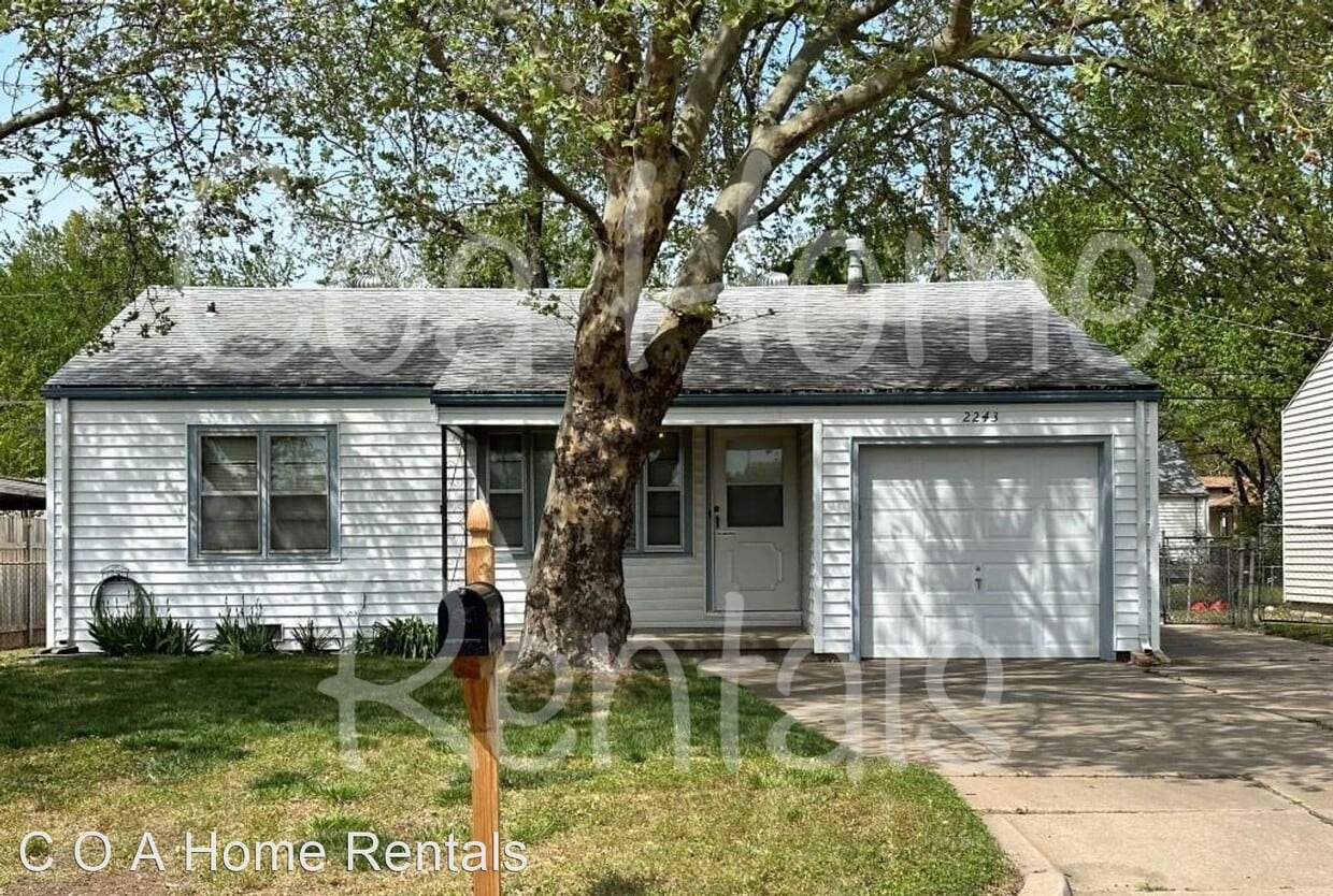 Primary Photo - 3 br, 1 bath House - 2243 S. Dellrose