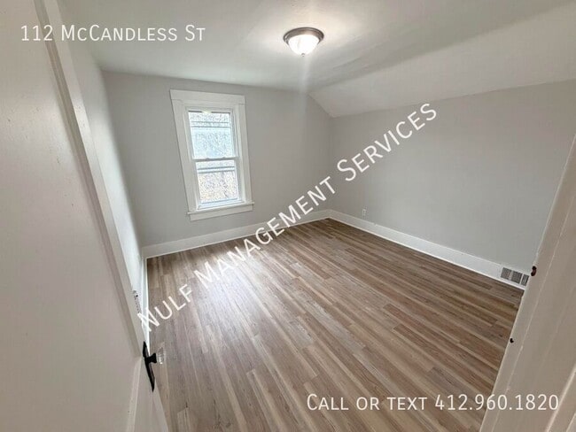 Building Photo - 112 McCandless St