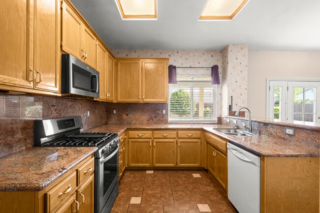 Foto del edificio - 9815 Metherly Hill Rd