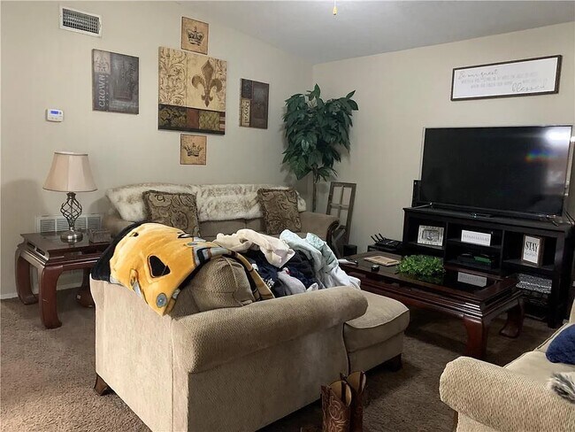Foto del edificio - 4419 Oaklawn Dr