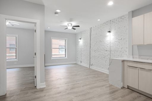 Building Photo - 1700 W Juneway Terrace
