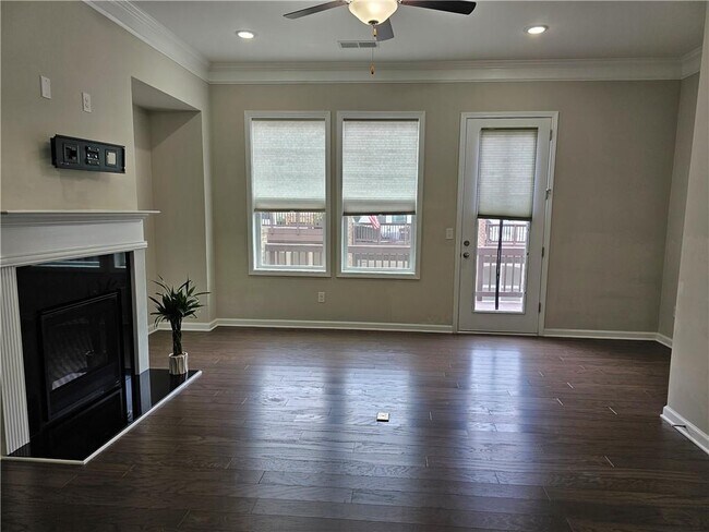 Foto del edificio - 731 Topsail Ln
