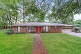 Primary Photo - Beautiful 3 Bedroom Home with Attached Garage