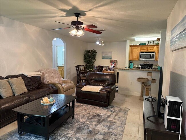 Foto del edificio - 8827 Manor Loop