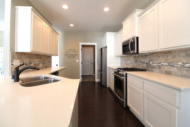 Building Photo - 3 Bedroom, 2 Bath + an Office Home in Richland