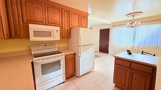 Foto del edificio - 2133 Santa Clara Ave