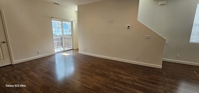 Building Photo - 2536 W Pikes Peak Dr