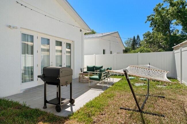 Foto del edificio - Gorgeous New Constriction House in Tampa