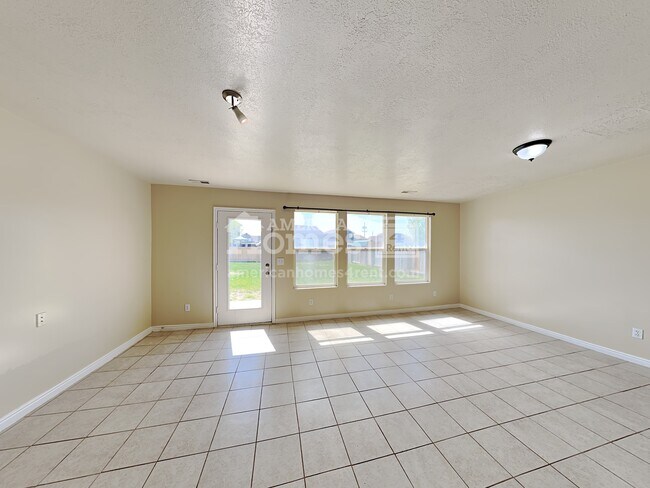 Building Photo - 5002 Midland Drive