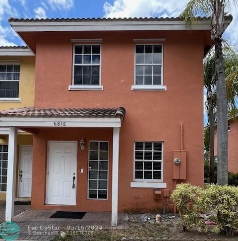 Foto del edificio - 6818 Sienna Club Dr