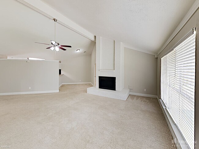 Foto del edificio - 3551 Windmoor Dr