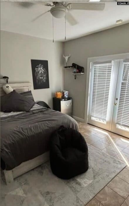 Bedroom with private Bathroom - 633 W Saint Augustine St