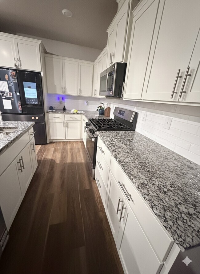 Cocina - 8143 SE Leafhopper St