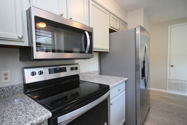 Building Photo - Remodeled 3-Bedroom Home with Modern Upgra...