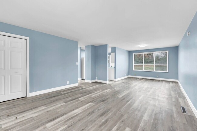 Foto del edificio - ???? Fully Renovated 3 Bedroom Home in a Convenient Clarksville Location!