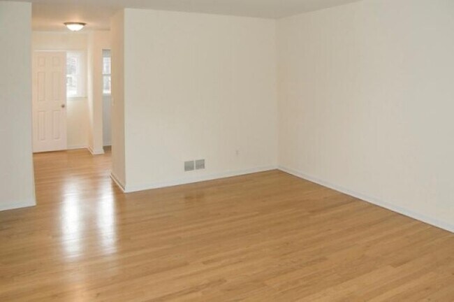 Foto del edificio - 21 Hillside Ave