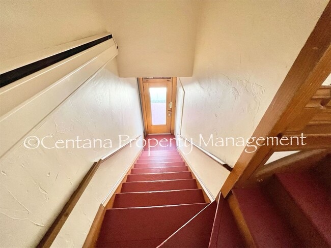 Building Photo - Great 3 Bedroom near Tech!