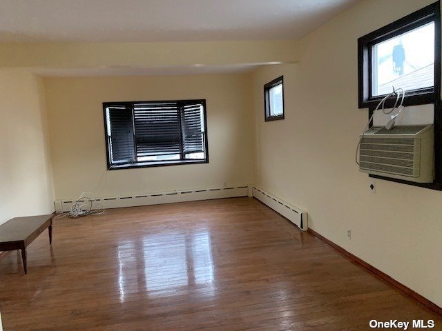 Foto del edificio - 50-42 202nd St