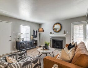 Building Photo - 2007 S Mason Rd